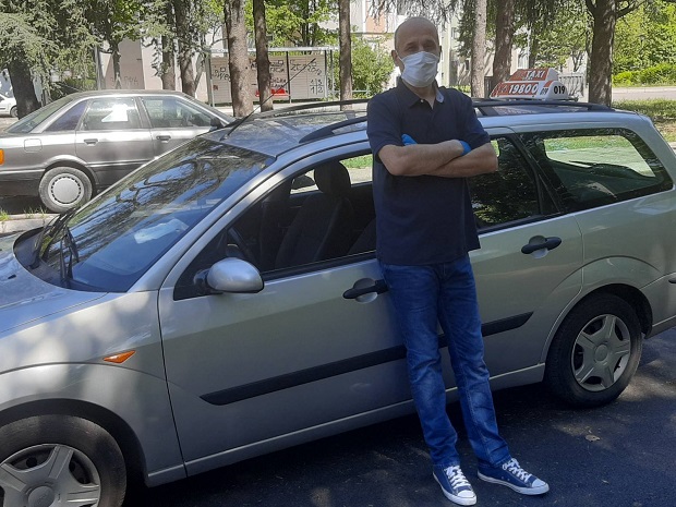 Откривамо: Како изгледа живот таксисте који се успешно опоравио од вируса корона